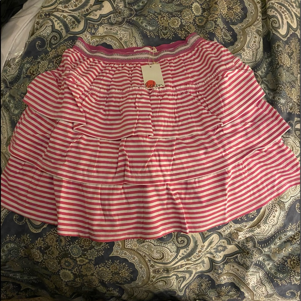 Boden pink and white stripe skort